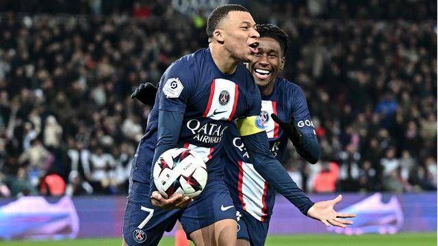 多特蒙德在德国联赛中保持连胜继续缩小和法甲的积分差距的简单介绍 多特蒙德在德国联赛中保持连胜继续缩小和法甲的积分差距的简单介绍