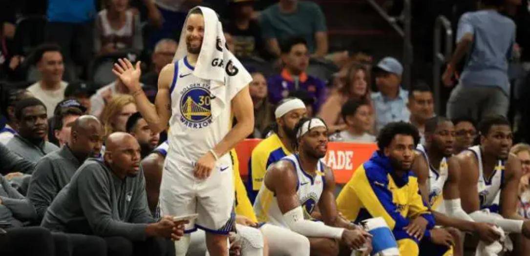 开云体育官网-包含西部强强对话，勇士再战马刺争夺总冠军的词条