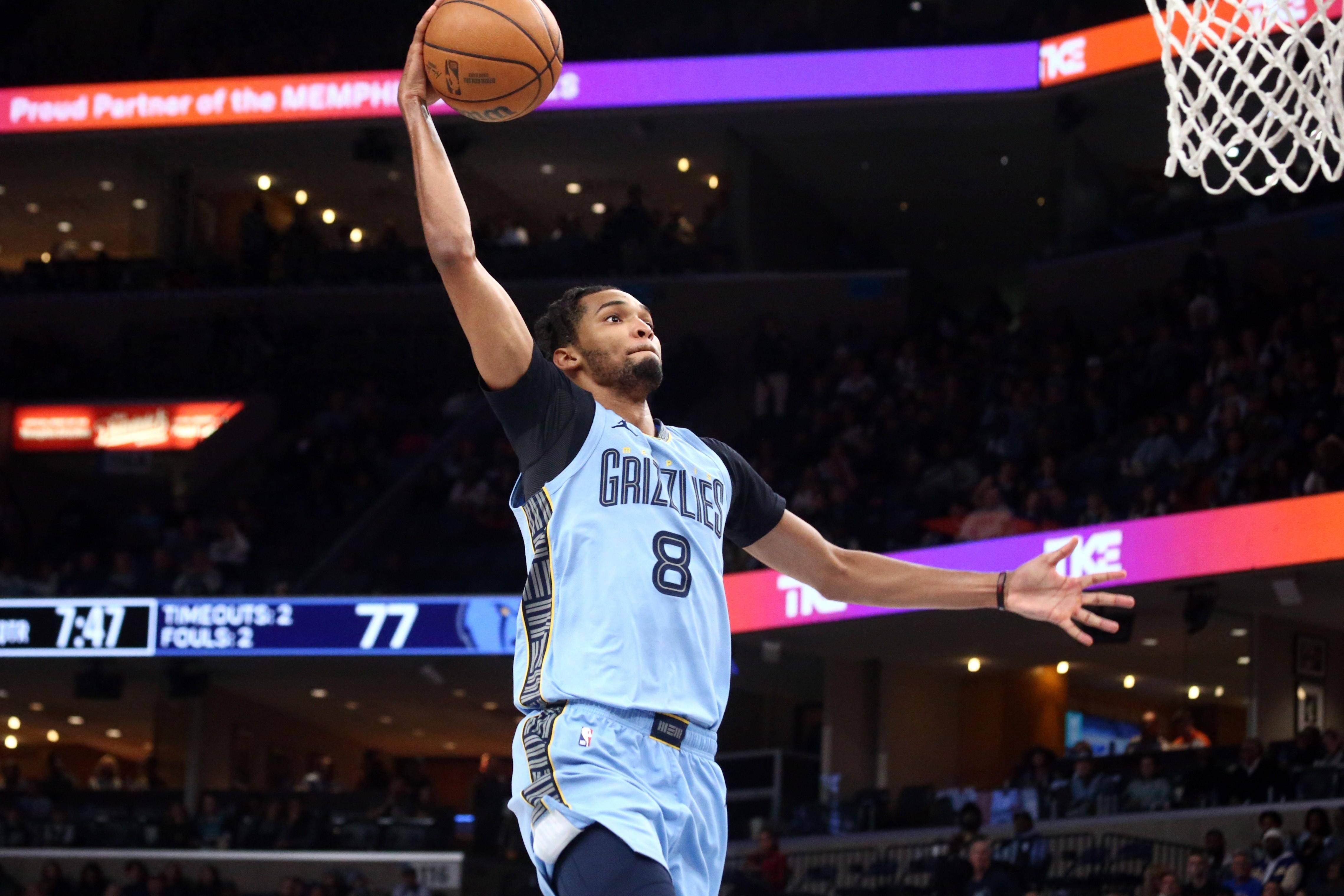 篮网新援表现抢眼,成为球队新宠 篮网新援表现抢眼,成为球队新宠