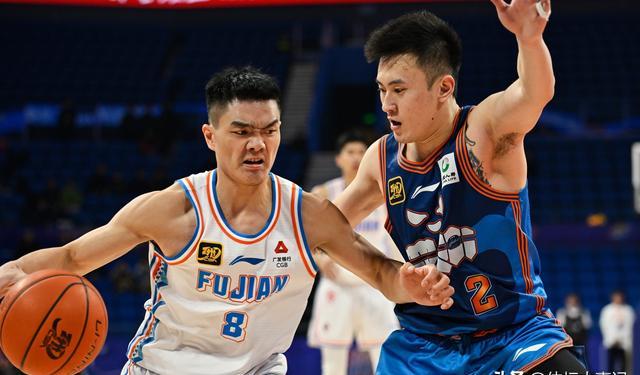 四川男篮全队发挥出色,稳操胜券获胜 四川男篮全队发挥出色,稳操胜券获胜