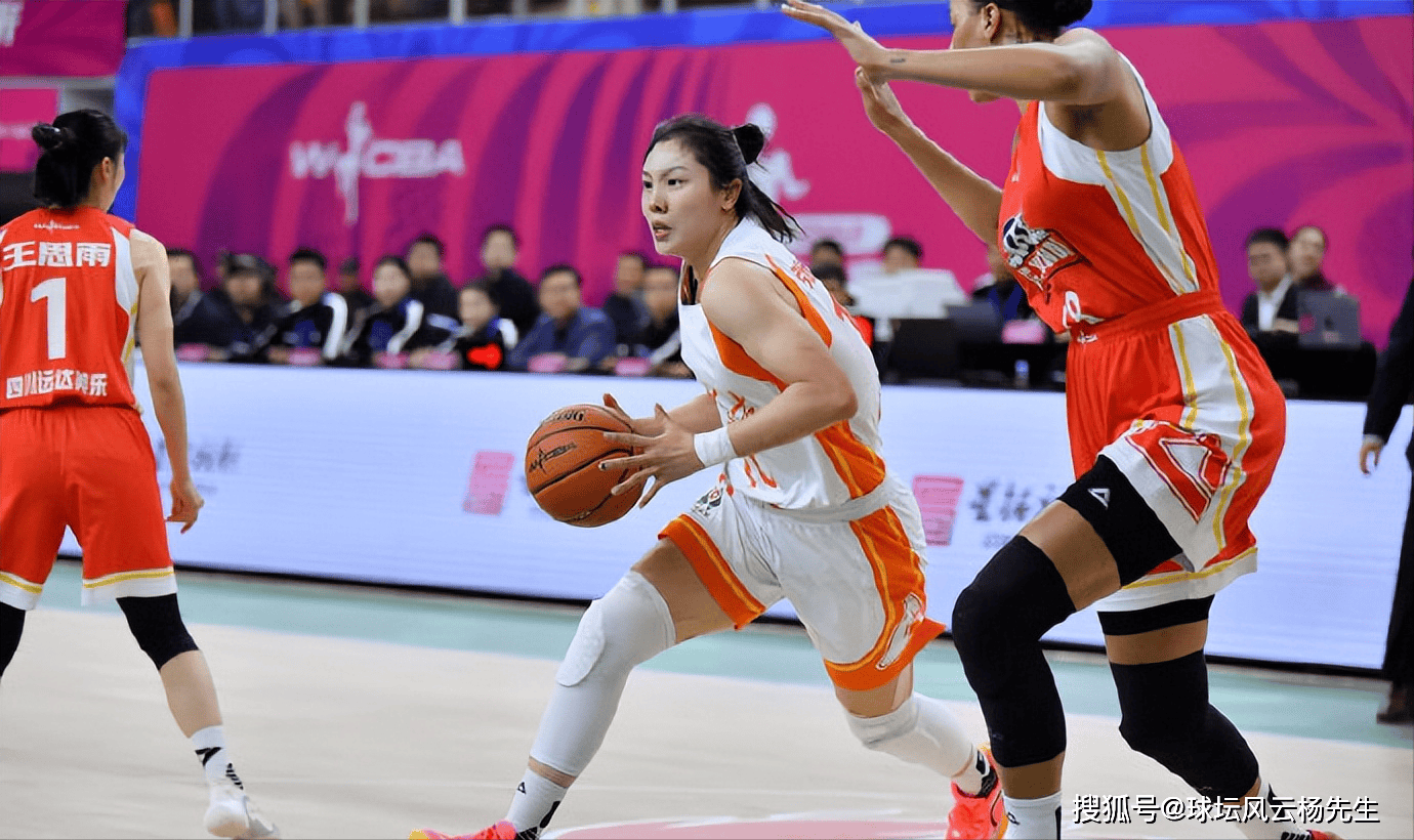 开云体育登录-四川女篮在场上拼尽全力，赢得精彩比赛