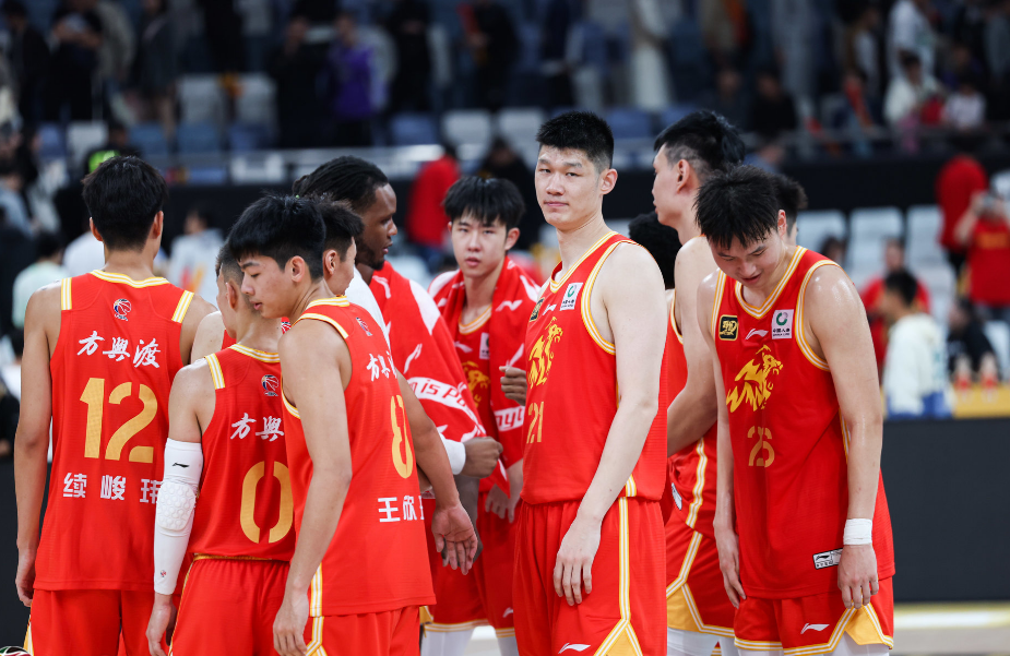 广东队全队表现抢眼,豪取胜利 广东队全队表现抢眼,豪取胜利