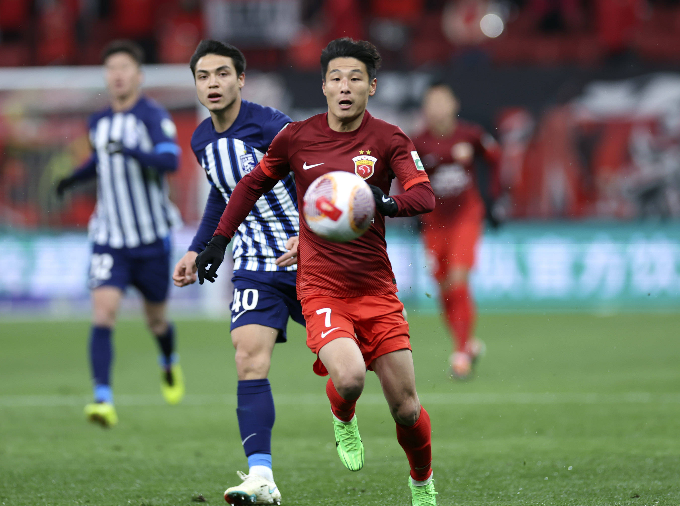 包含国内足球联赛战绩展现出巨大潜力,球员蓄势待发的词条 包含国内足球联赛战绩展现出巨大潜力,球员蓄势待发的词条