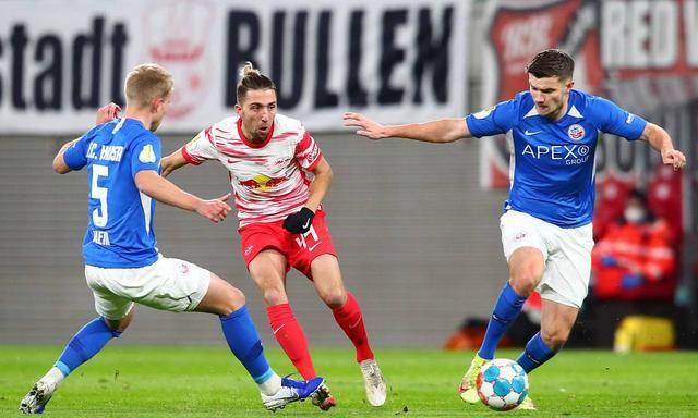 开云体育APP下载-云达不莱梅战胜强敌,坚守联赛榜首位置的简单介绍