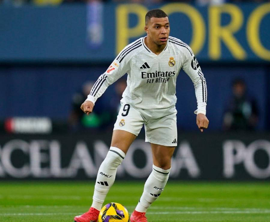 开云体育官网-小牛主场险胜，逆袭西甲积分榜