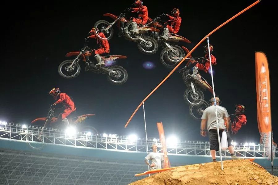 关于挑战极限的精彩瞬间惊心动魄的信息 关于挑战极限的精彩瞬间惊心动魄的信息