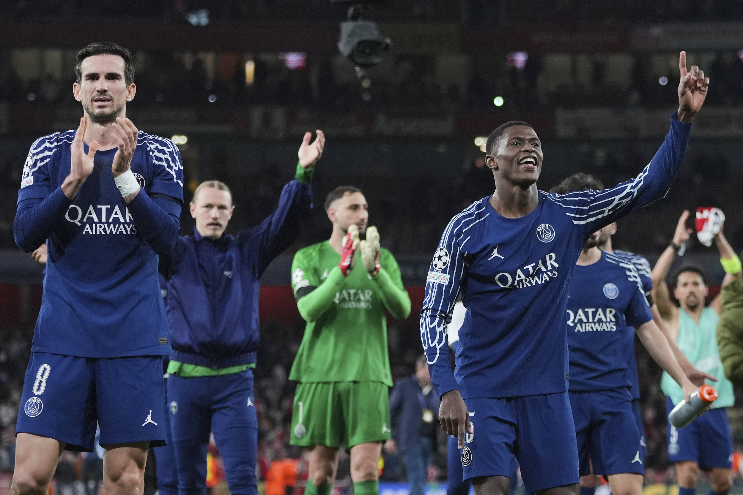 开云体育-阿森纳客场失利，球队排名下滑