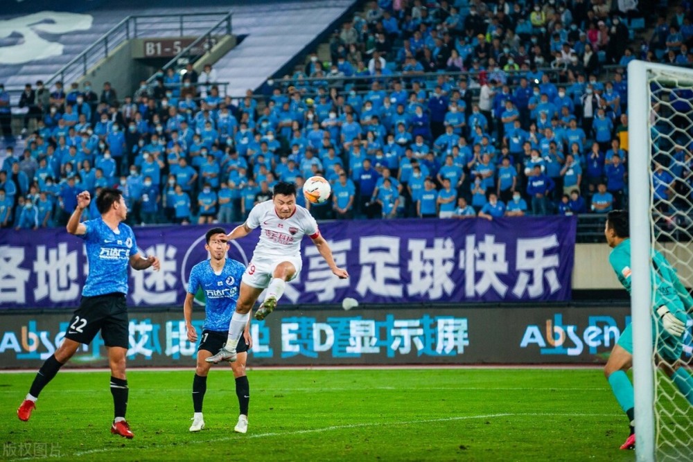 包含深圳佳兆业惨败上海申花，战绩不佳难以翻身的词条