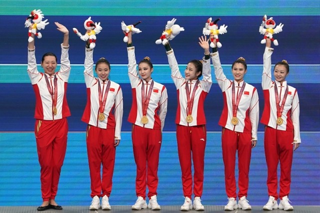 英国体操队表现抢眼,摘下金牌的简单介绍 英国体操队表现抢眼,摘下金牌的简单介绍