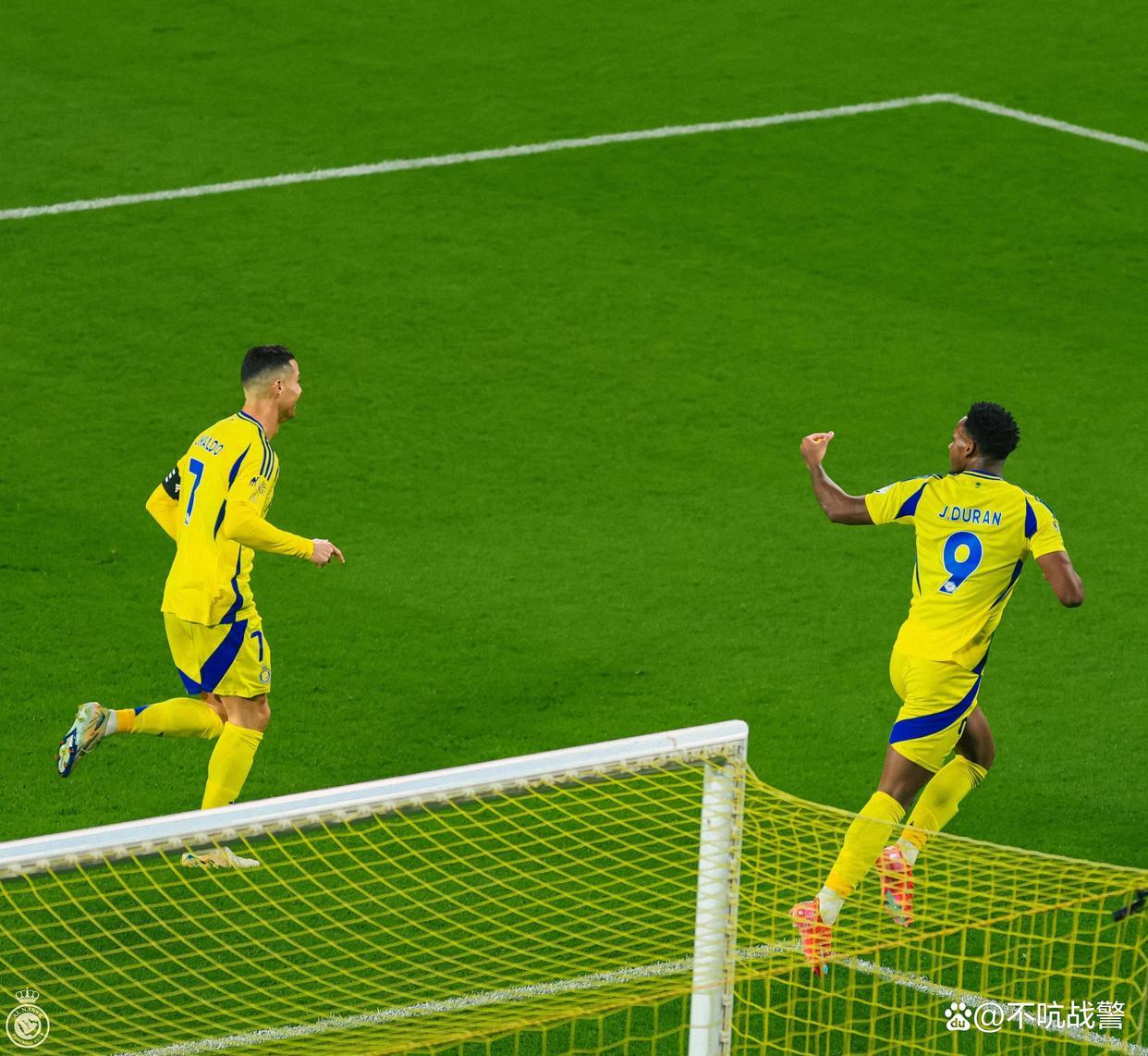 开云体育登录-埃瓦尔球员毅然决胜，豪取胜利的简单介绍