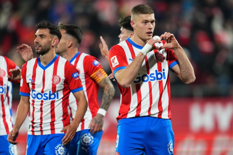 开云体育-赫罗纳主场擒住皇家社会，取得胜利