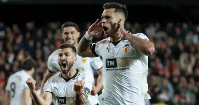 -瓦伦西亚遭遇客场失利，战绩下滑的简单介绍