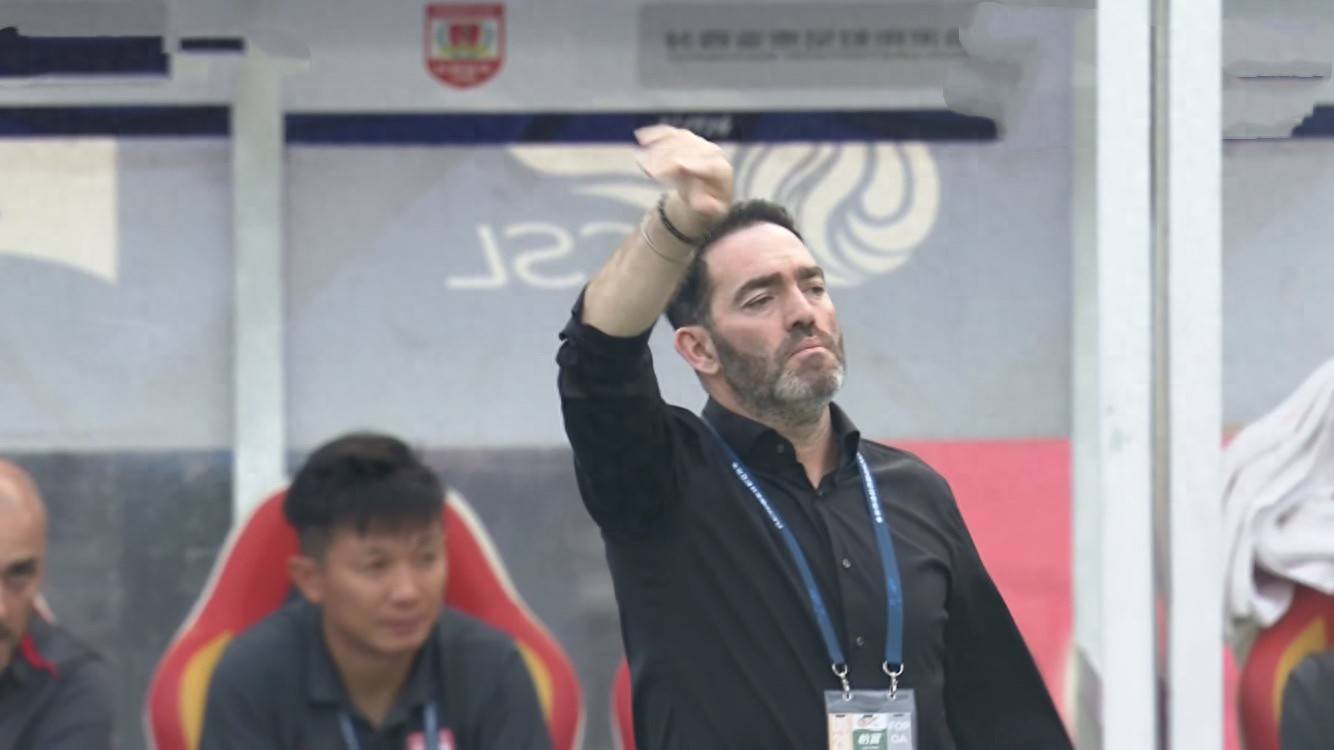 大连一方客场不敌上海申花,连胜被终结的简单介绍 大连一方客场不敌上海申花,连胜被终结的简单介绍