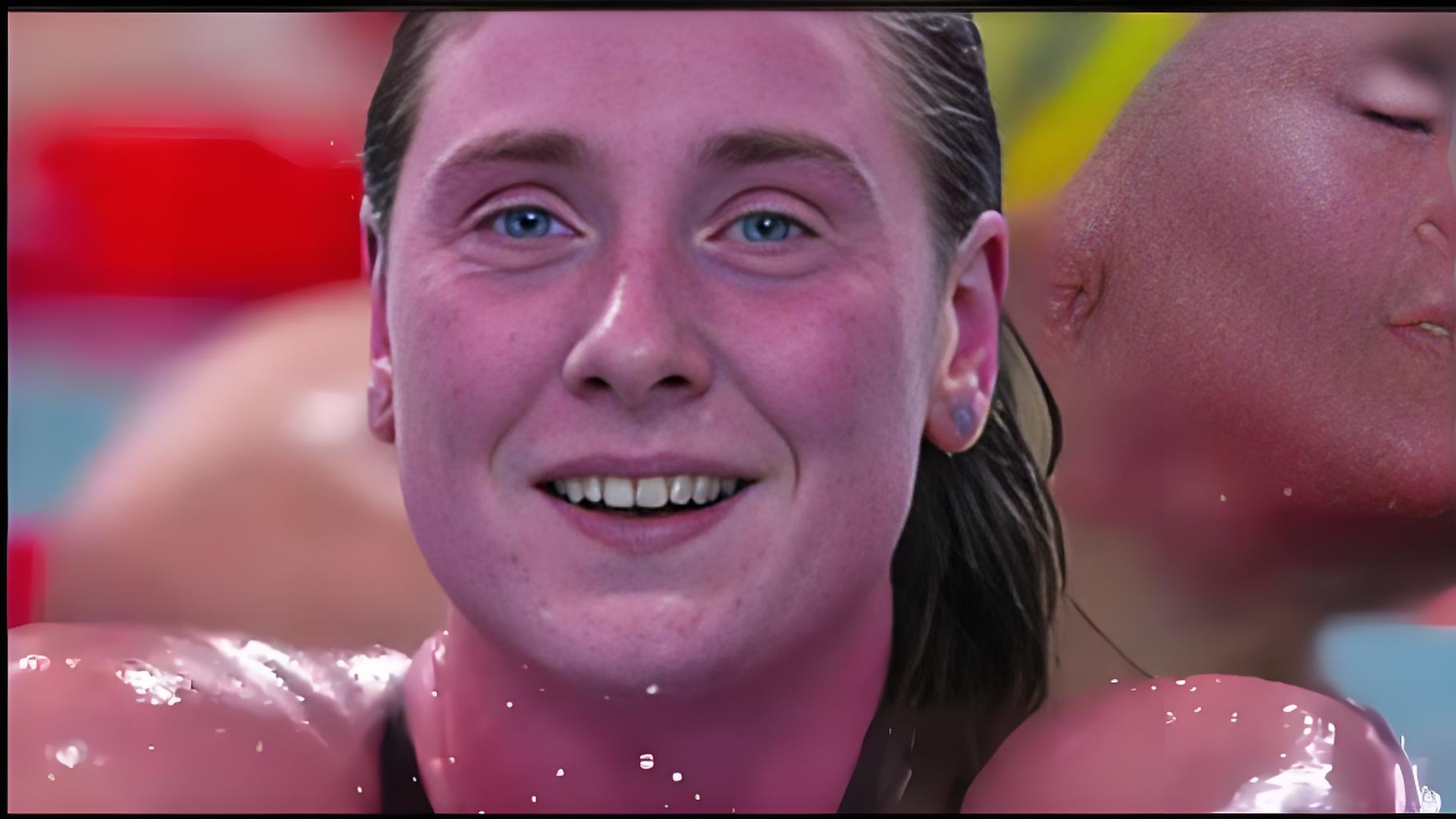 包含美国选手喜获铜牌，深情拥抱胜利的词条