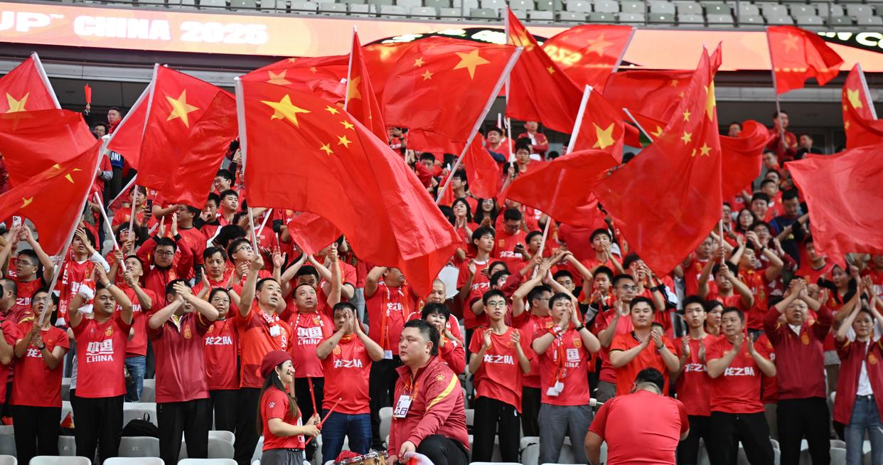 开云官网-足球比赛中一支亚洲球队获得胜利