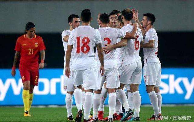 -后防低迷，球队需引进新血的简单介绍