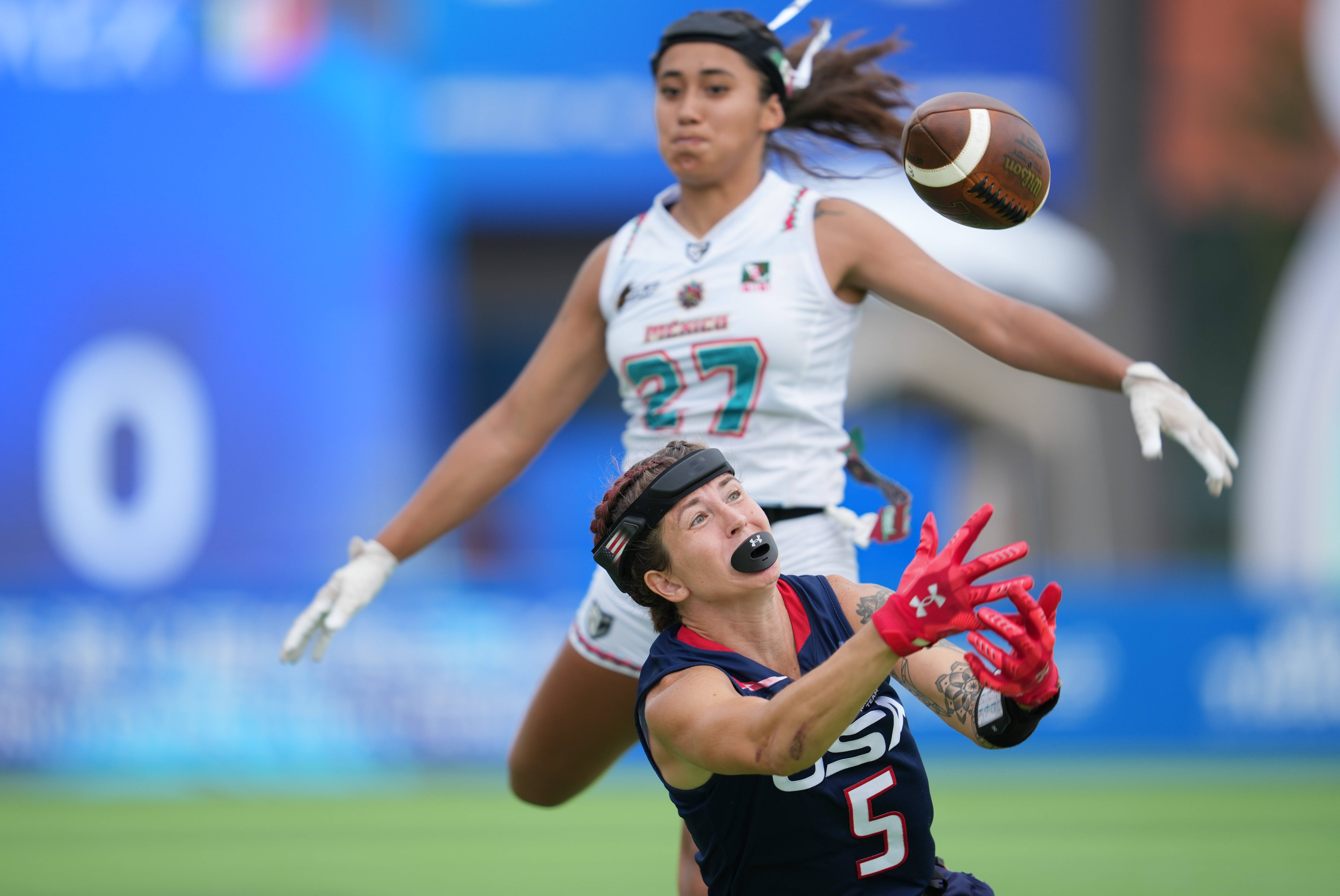 墨西哥队在比赛中实现绝地逆袭