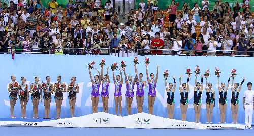 开云下载-体操选手优美动作获评审高分