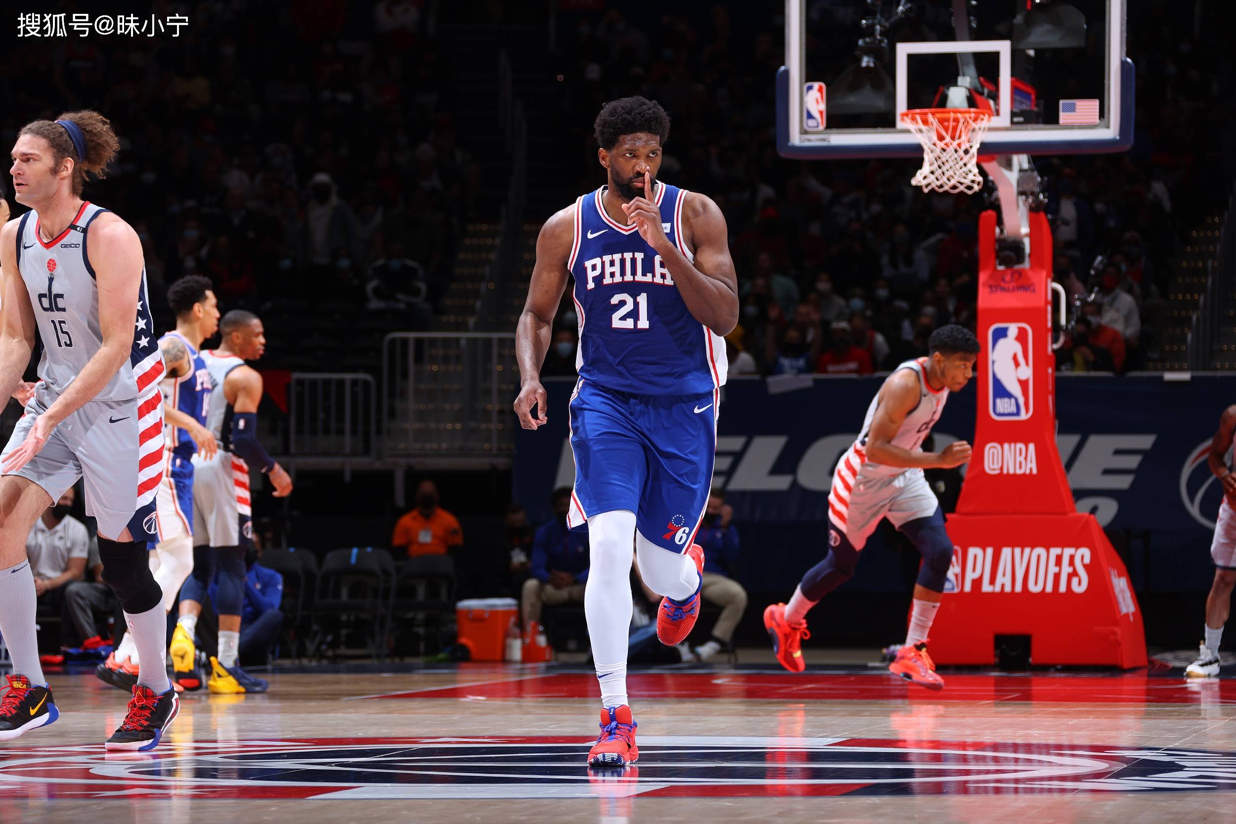 -76人横扫活塞晋级东决，恩比德状态火爆的简单介绍