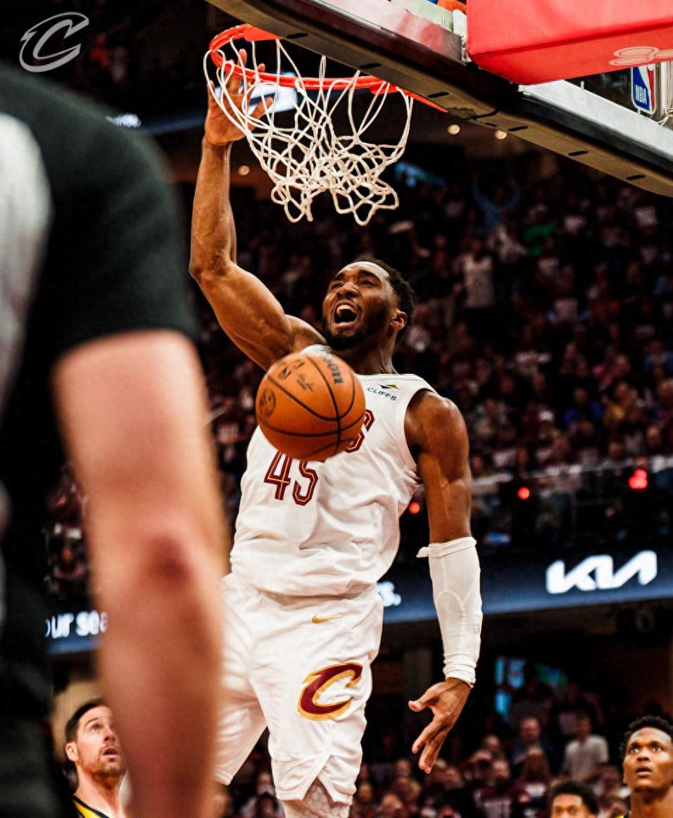 步行者遭遇惨败,被骑士压制 步行者遭遇惨败,被骑士压制