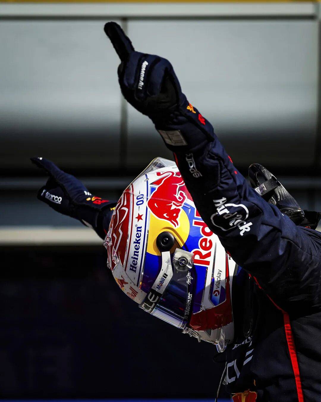 开云官网-雷诺车队完胜索伯车队，皮亚斯特里刷新纪录