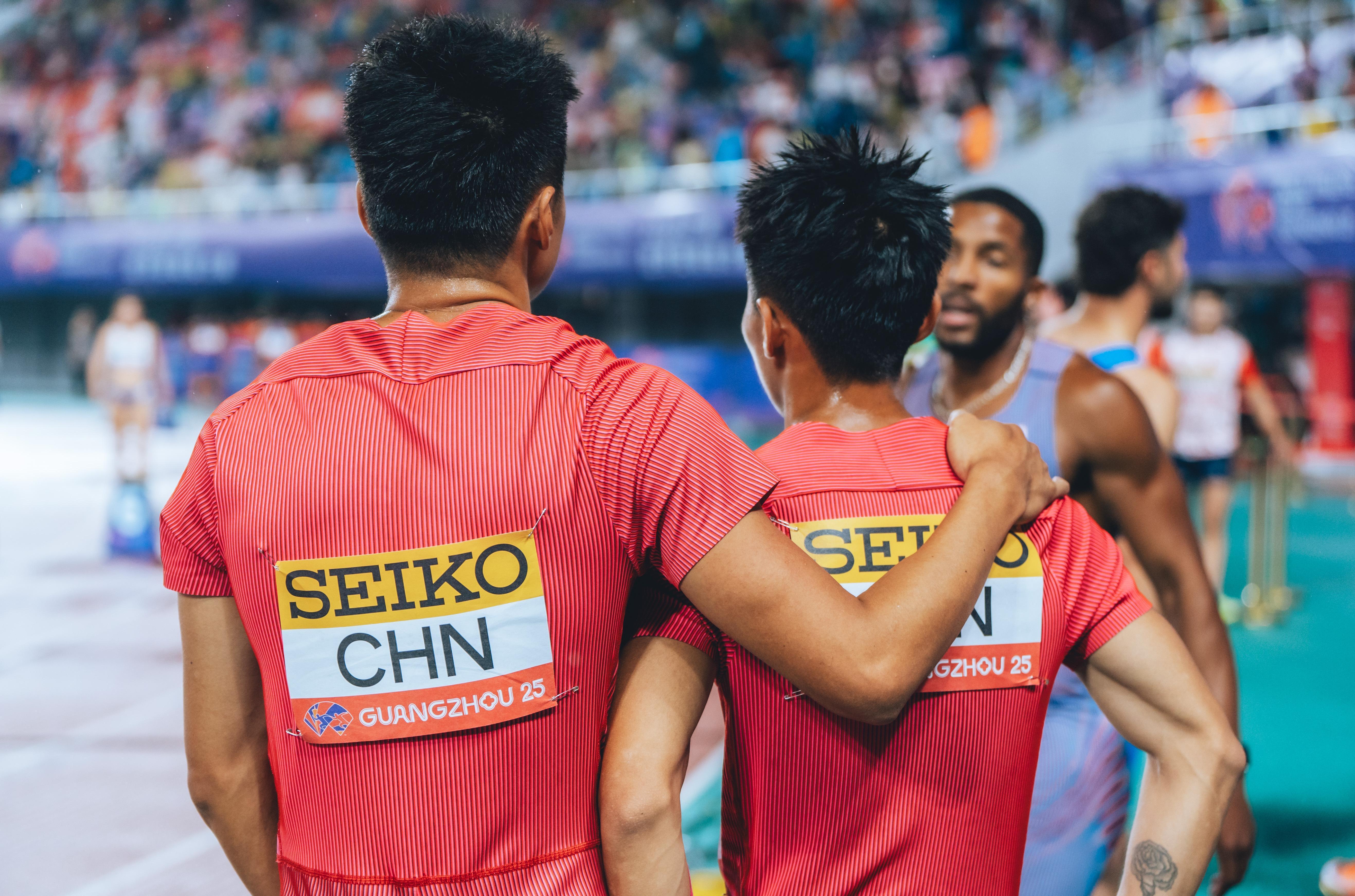 开云官网-高水平对决悬念迭起，运动员争分夺秒拼搏