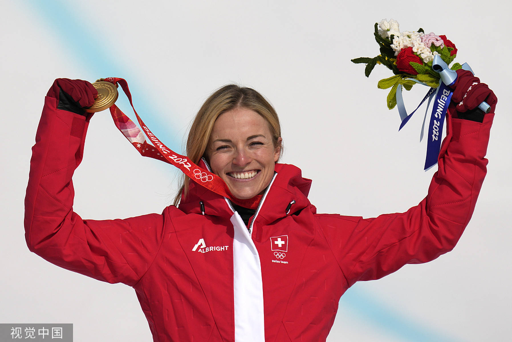 开云体育官网-瑞士选手喜获金牌，表现无与伦比