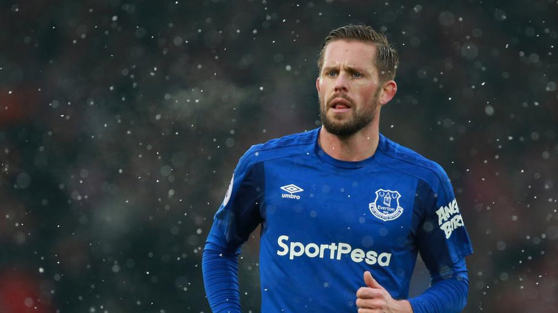 伊布生涯之夜光芒万丈,突尼斯正面击溃比利亚雷亚尔创历史