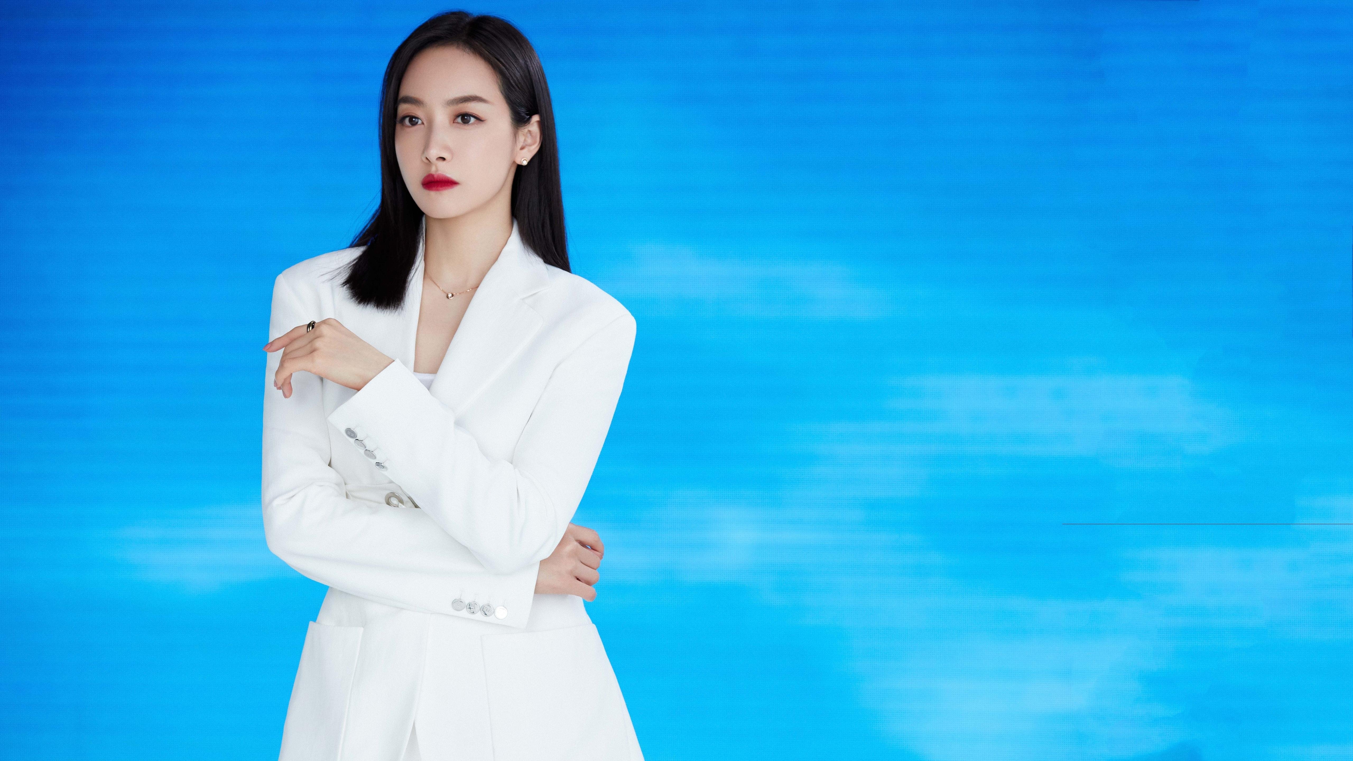 开云体育APP下载-蓝军铁蹄踏平土耳其，亚洲之星闪耀欧洲—现代足球的双重奏