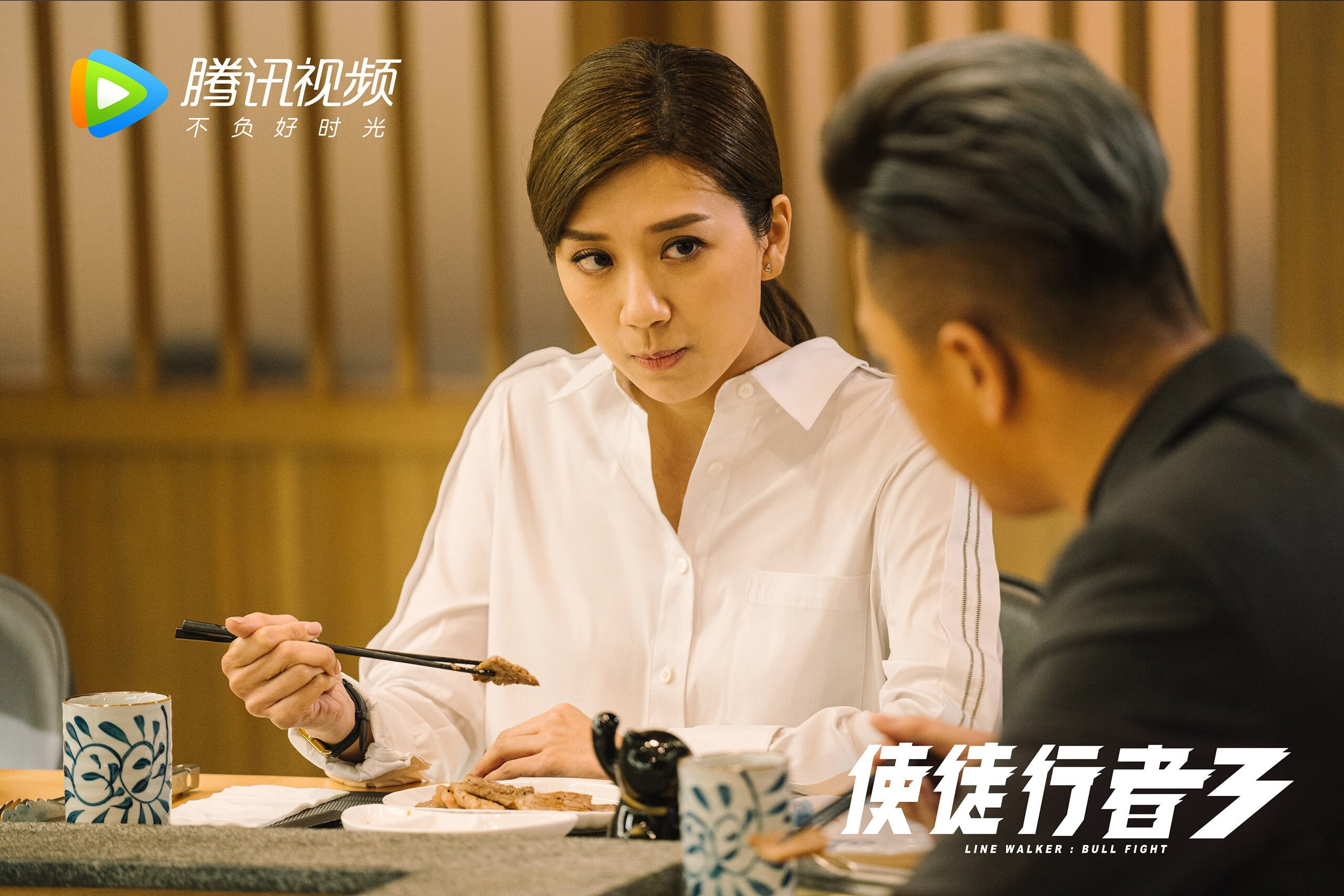 突尼斯足球强势踏平伊朗,戈麦斯F1揭幕战惊艳接管赛场