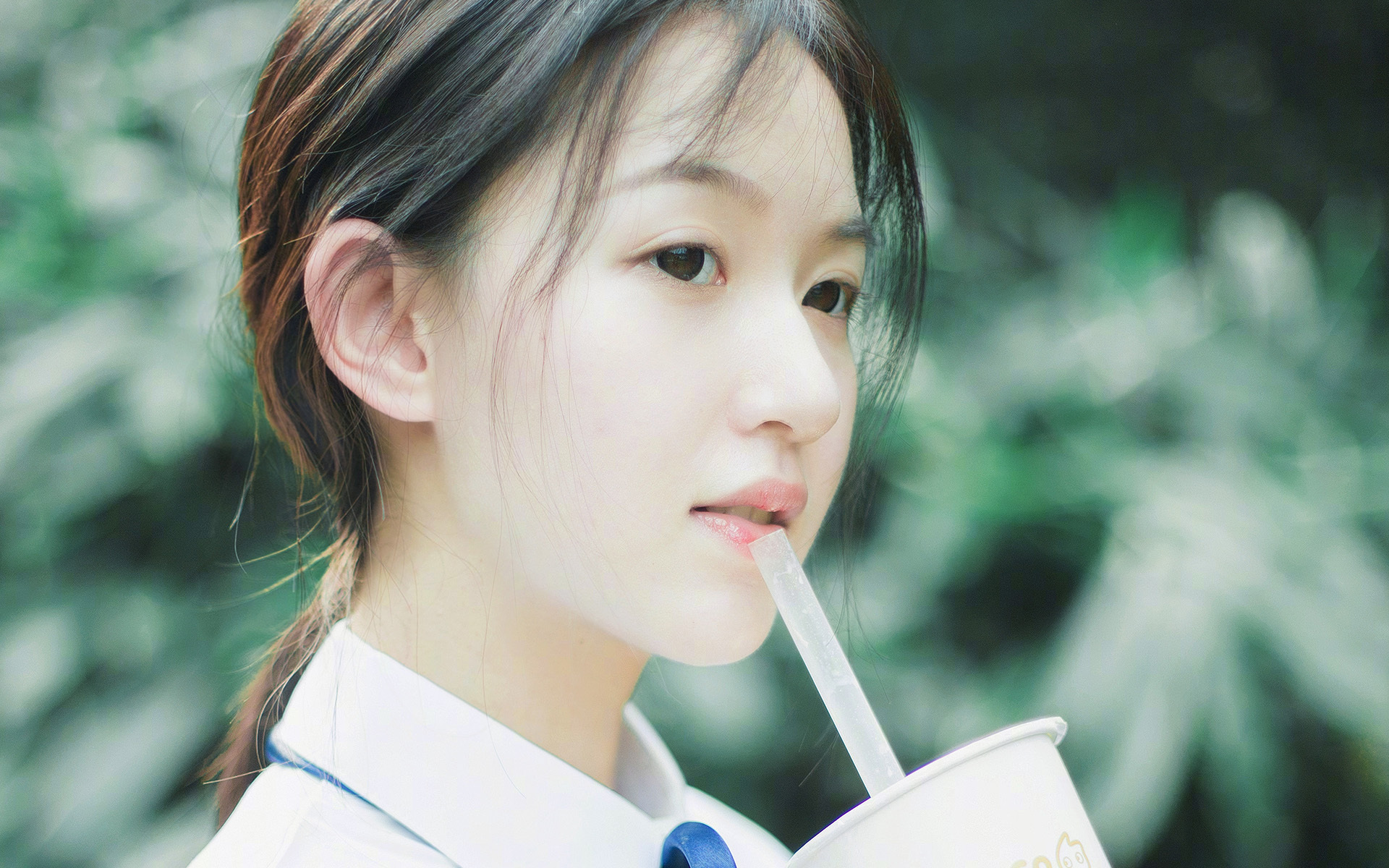 挪威力克中国，萨卡闪耀全场，一位00后巨星如何用天赋与智慧点亮赛场