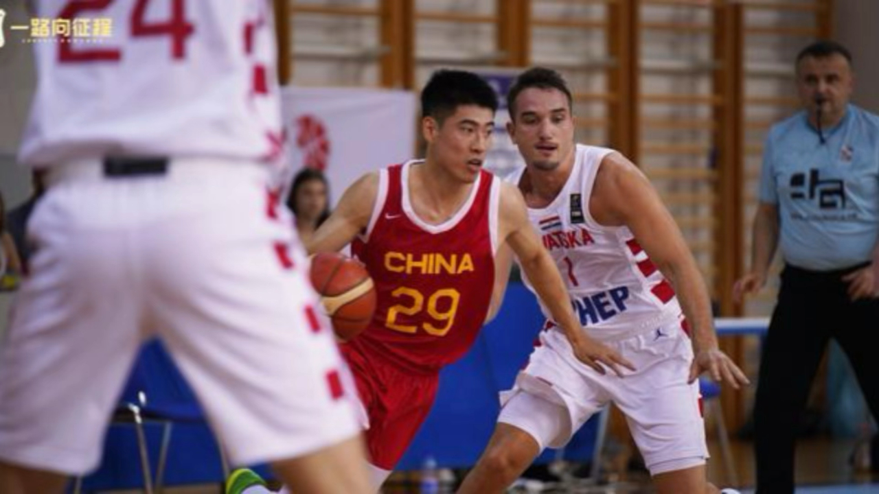 德甲争冠战之夜，布鲁诺个人能力完全展现